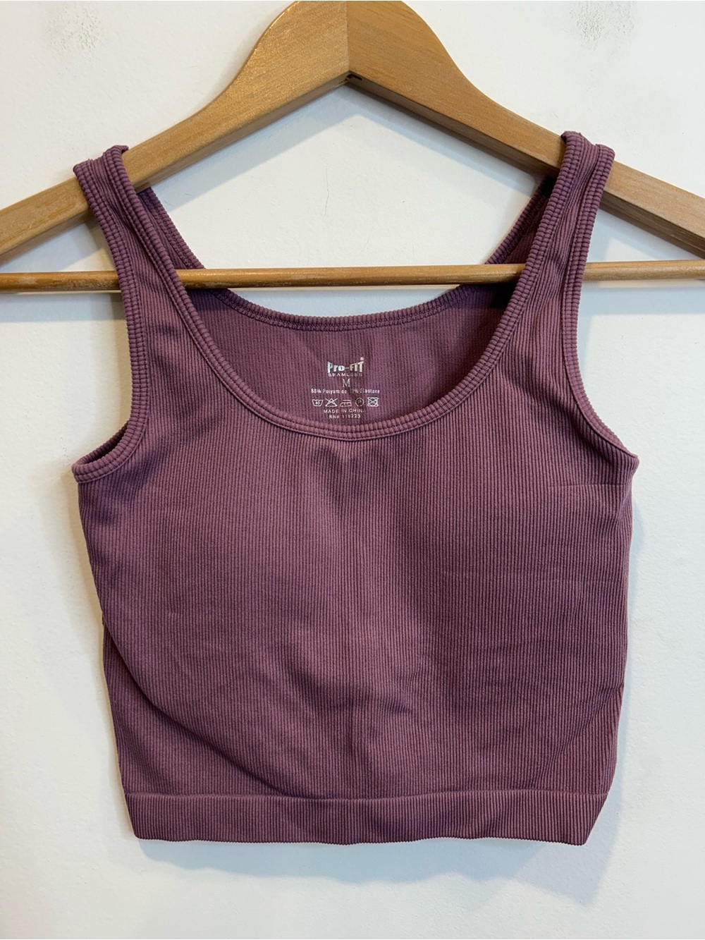 Pro Fit Seamless Ribbed Crop Tank Top No Bra Purple